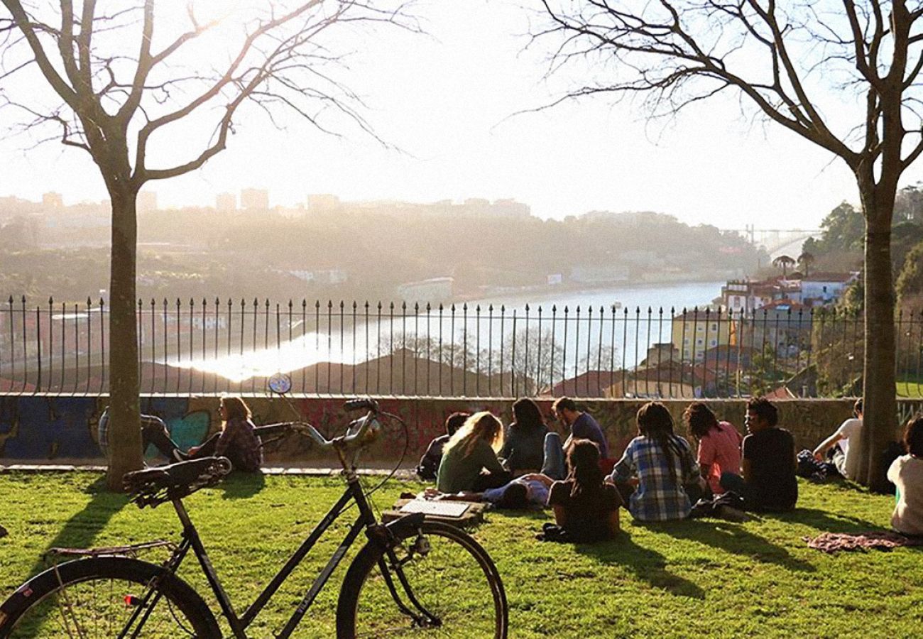 Estudio en Oporto - Estudio con Terraza cerca de la Estación de Tren Principal 🚂