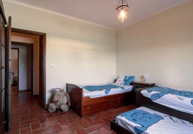 Casa en Palmela - Villa con Piscina y 4 Dormitorios en Palmela 🇵🇹