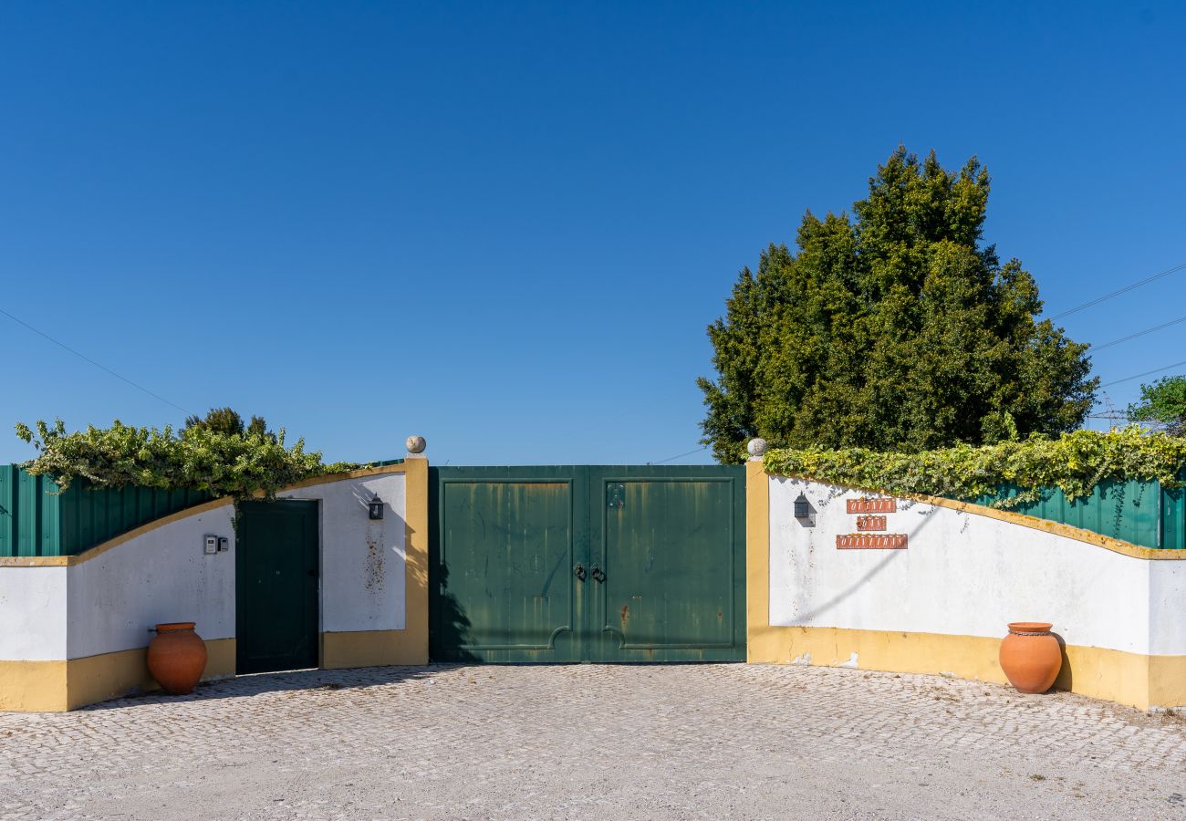 Casa en Palmela - Villa con Piscina y 4 Dormitorios en Palmela 🇵🇹