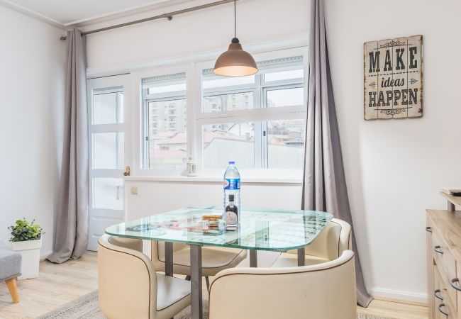 Apartamento en Vila Nova de Gaia - Bonito apartamento con veranda en Gaia 