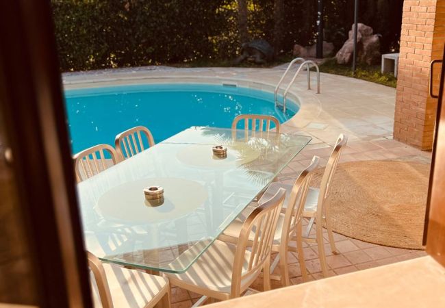 Casa en Romano d´Ezzelino - Wow House - Villa con piscina y jardín Casa en Romano d´Ezzelino - Wow House - Villa con piscina y jardín
