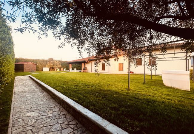 Casa en Romano d´Ezzelino - Wow House - Villa con piscina y jardín Casa en Romano d´Ezzelino - Wow House - Villa con piscina y jardín