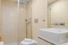 Apartamento en Porto - Oporto D. João IV por Hopstays | Centro y Balcón