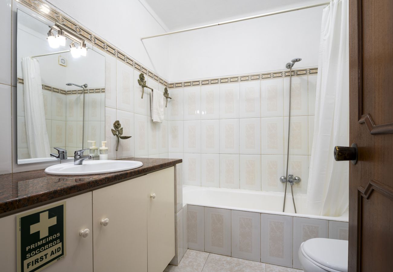 Apartamento en Albufeira - Albufeira Salgados Sailor by Hopstays | Balcón