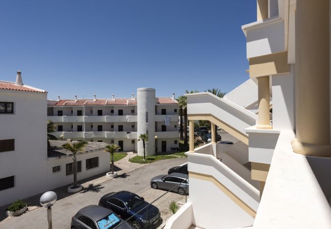 Apartamento en Vilamoura - Vilamoura Garden View by Hopstays | Piscina Apartamento en Vilamoura - Vilamoura Garden View by Hopstays | Piscina