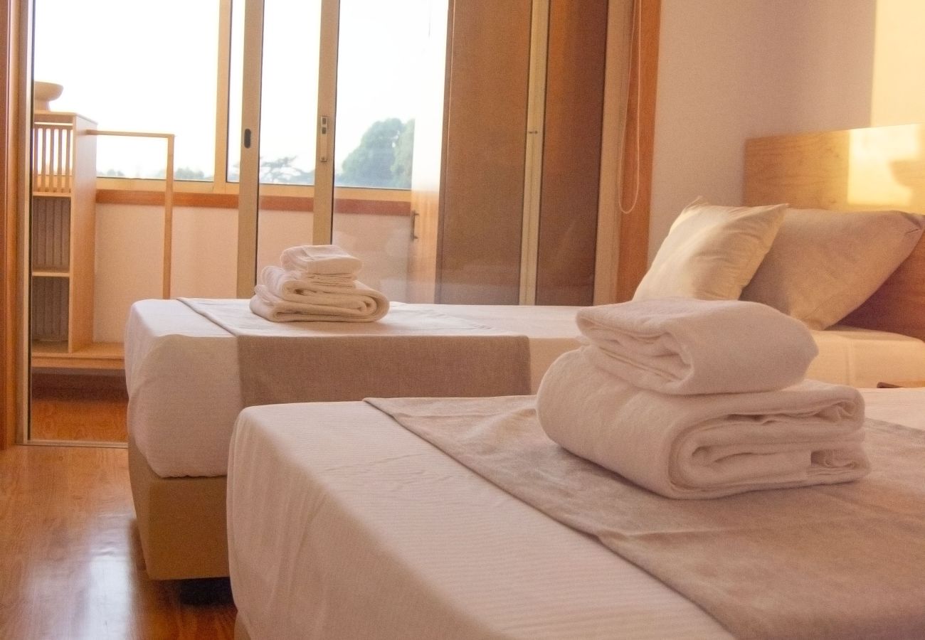 Apartamento en Oporto - Moderno de 2 dorm. con balcón en Campo Alegre