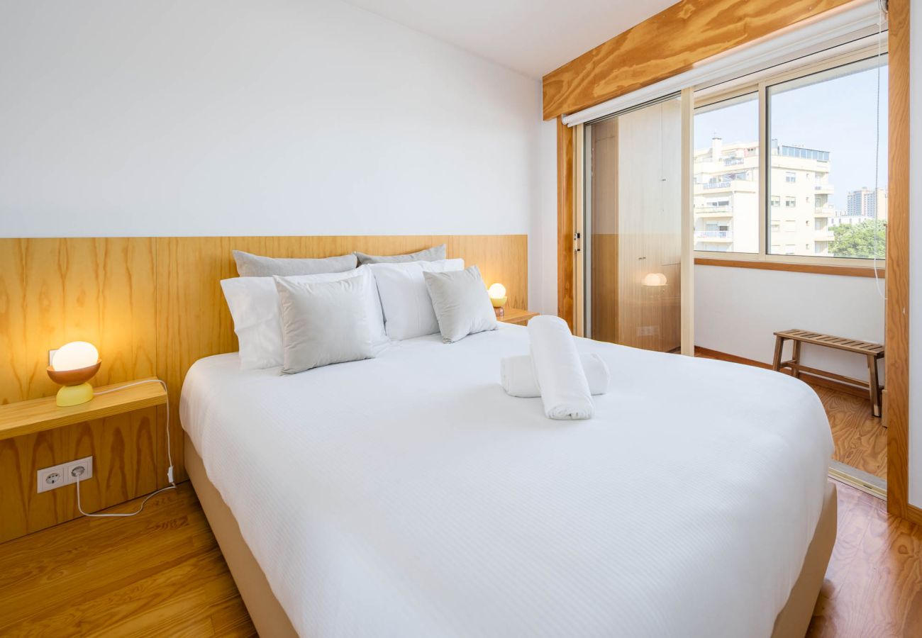 Apartamento en Oporto - Moderno de 2 dorm. con balcón en Campo Alegre