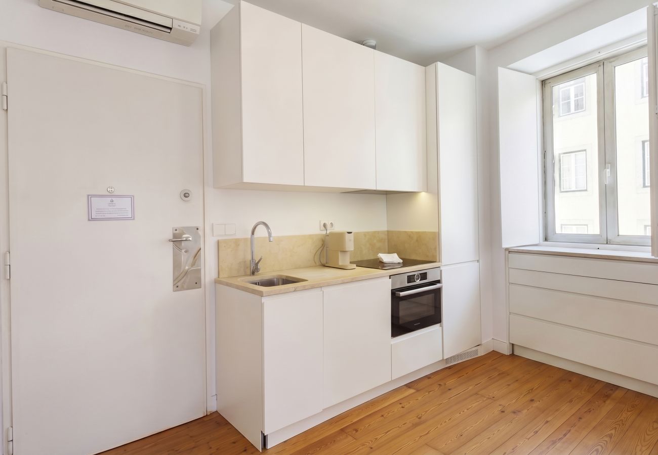 Apartamento en Lisboa ciudad - Casa do Castelo: 1st Floor Central Gem in Arroios