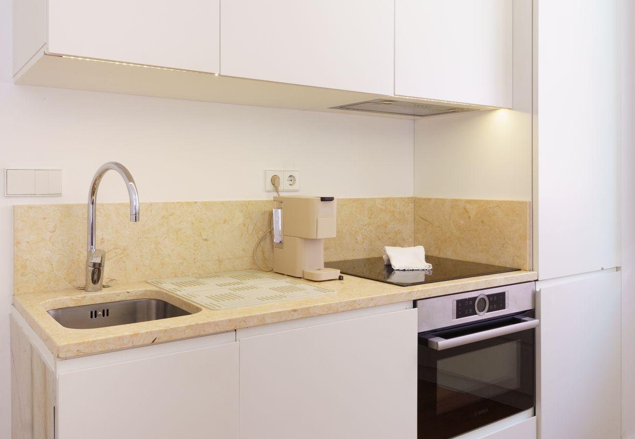 Apartamento en Lisboa ciudad - Casa do Castelo: 1st Floor Central Gem in Arroios