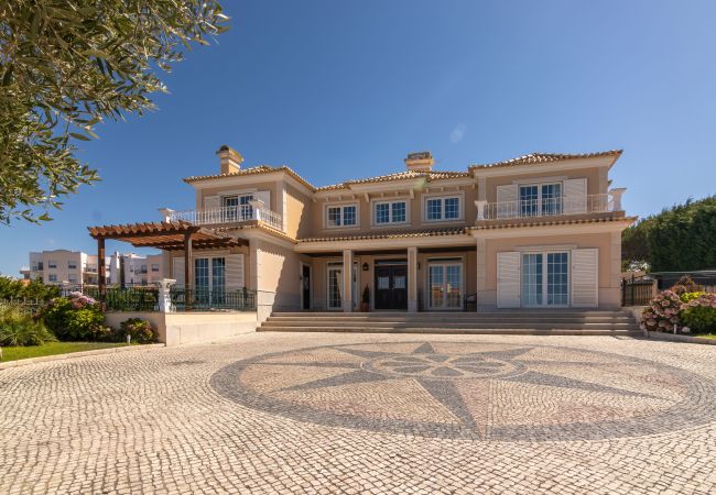 Villa à Ericeira - Vila Martinho par Hopstays | Piscine et Vue sur la Mer Villa à Ericeira - Vila Martinho par Hopstays | Piscine et Vue sur la Mer