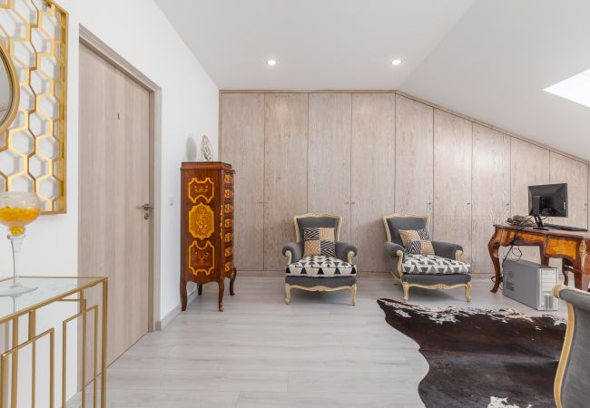 Villa à Crestuma - Crestuma Bright par Hopstays | Piscine avec Vue sur le Douro Villa à Crestuma - Crestuma Bright par Hopstays | Piscine avec Vue sur le Douro