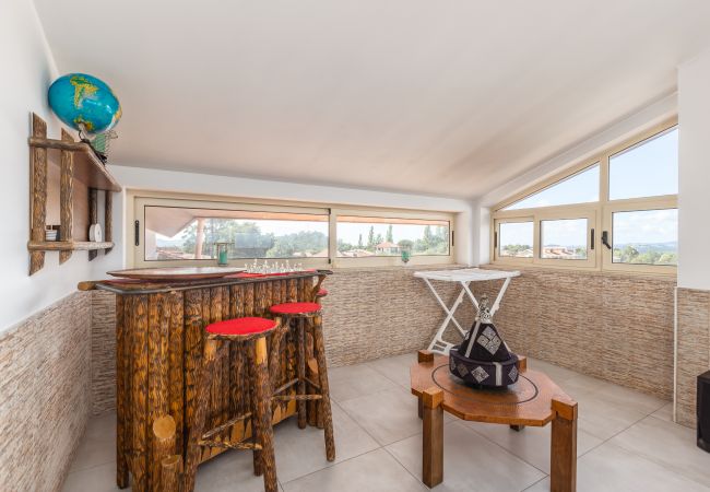 Villa à Crestuma - Crestuma Bright par Hopstays | Piscine avec Vue sur le Douro Villa à Crestuma - Crestuma Bright par Hopstays | Piscine avec Vue sur le Douro