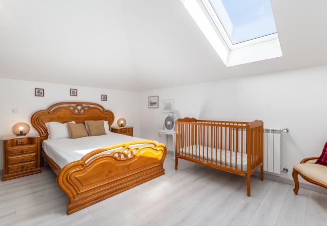 Villa à Crestuma - Crestuma Bright par Hopstays | Piscine avec Vue sur le Douro Villa à Crestuma - Crestuma Bright par Hopstays | Piscine avec Vue sur le Douro