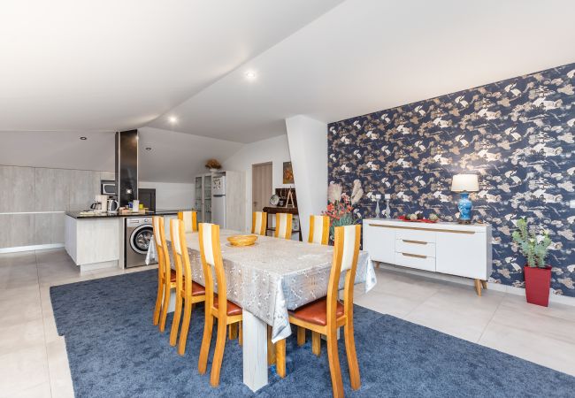 Villa à Crestuma - Crestuma Bright par Hopstays | Piscine avec Vue sur le Douro Villa à Crestuma - Crestuma Bright par Hopstays | Piscine avec Vue sur le Douro