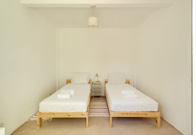 Chambres d'hôtes à Palmela - Hopstays - Guest house - Quinta de Zanao  Chambres d'hôtes à Palmela - Hopstays - Guest house - Quinta de Zanao