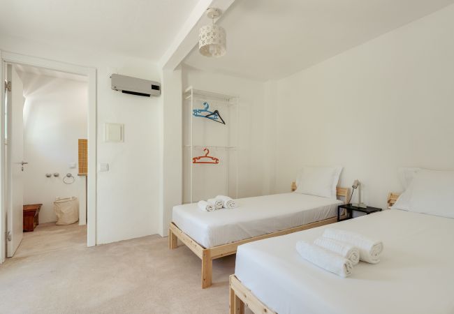 Chambres d'hôtes à Palmela - Hopstays - Guest house - Quinta de Zanao  Chambres d'hôtes à Palmela - Hopstays - Guest house - Quinta de Zanao