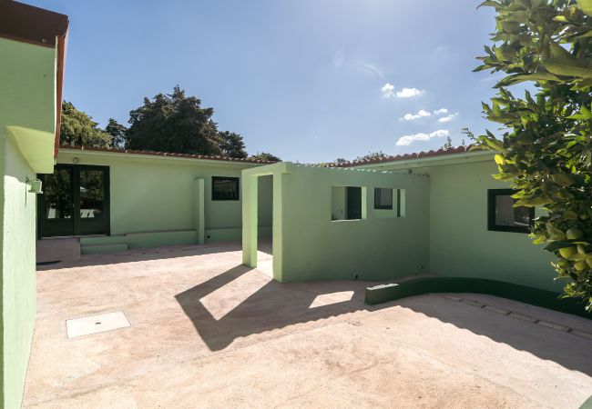 Chambres d'hôtes à Palmela - Hopstays - Guest house - Quinta de Zanao  Chambres d'hôtes à Palmela - Hopstays - Guest house - Quinta de Zanao