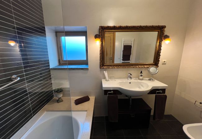 Villa à Gouvães do Douro - Maison Gouvães par Hopstays | Piscine & Vue sur le Douro Villa à Gouvães do Douro - Maison Gouvães par Hopstays | Piscine & Vue sur le Douro