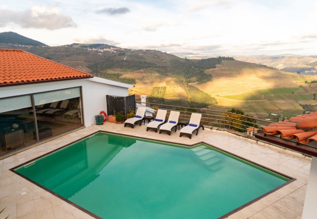 Villa à Gouvães do Douro - Maison Gouvães par Hopstays | Piscine & Vue sur le Douro Villa à Gouvães do Douro - Maison Gouvães par Hopstays | Piscine & Vue sur le Douro