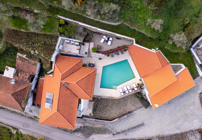 Villa à Gouvães do Douro - Maison Gouvães par Hopstays | Piscine & Vue sur le Douro Villa à Gouvães do Douro - Maison Gouvães par Hopstays | Piscine & Vue sur le Douro