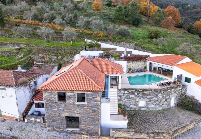 Villa à Gouvães do Douro - Maison Gouvães par Hopstays | Piscine & Vue sur le Douro Villa à Gouvães do Douro - Maison Gouvães par Hopstays | Piscine & Vue sur le Douro
