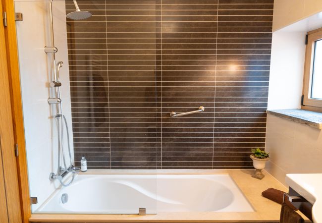 Villa à Gouvães do Douro - Maison Gouvães par Hopstays | Piscine & Vue sur le Douro Villa à Gouvães do Douro - Maison Gouvães par Hopstays | Piscine & Vue sur le Douro