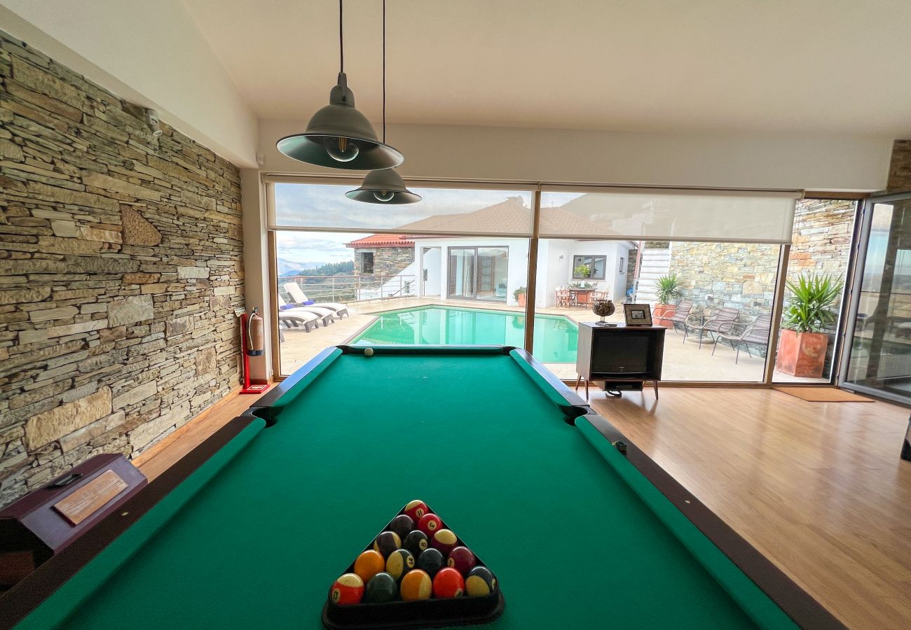 Villa à Gouvães do Douro - Maison Gouv&atilde;es par Hopstays | Piscine & Vue sur le Douro