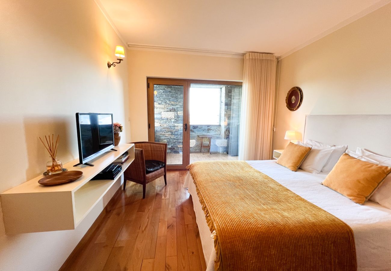 Villa à Gouvães do Douro - Maison Gouv&atilde;es par Hopstays | Piscine & Vue sur le Douro