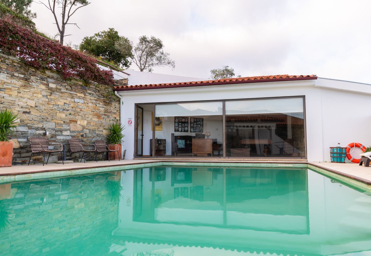 Villa à Gouvães do Douro - Maison Gouv&atilde;es par Hopstays | Piscine & Vue sur le Douro
