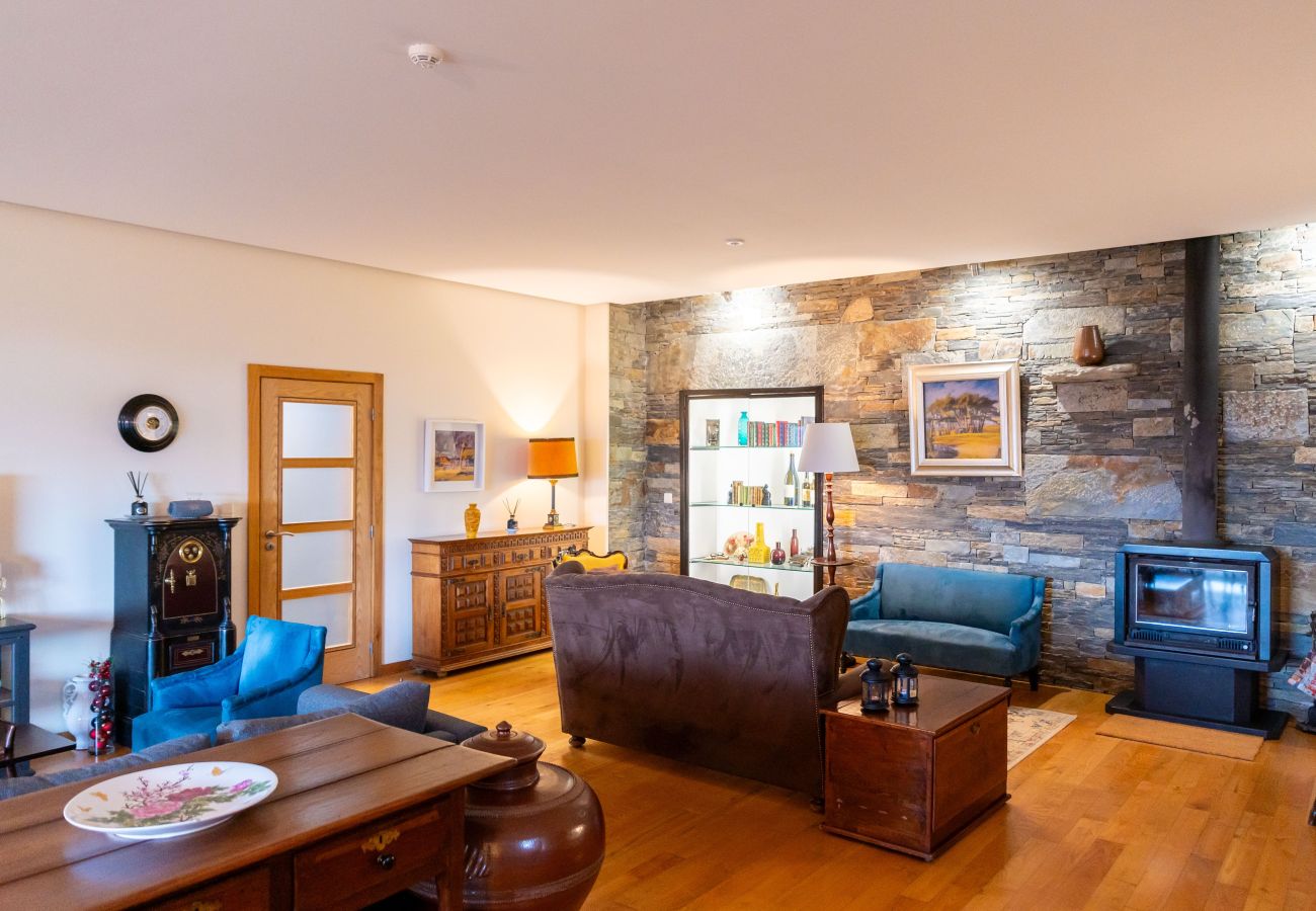 Villa à Gouvães do Douro - Maison Gouv&atilde;es par Hopstays | Piscine & Vue sur le Douro