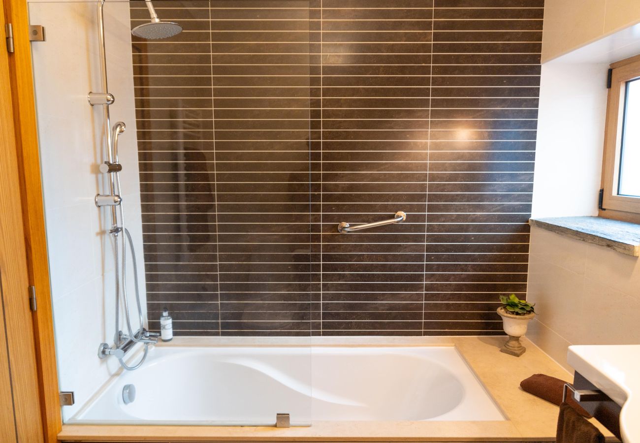 Villa à Gouvães do Douro - Maison Gouv&atilde;es par Hopstays | Piscine & Vue sur le Douro