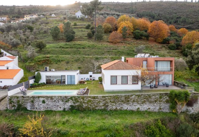 Villa à Sabrosa - Lugar das letras - École Historique avec Vue sur le Douro Villa à Sabrosa - Lugar das letras - École Historique avec Vue sur le Douro