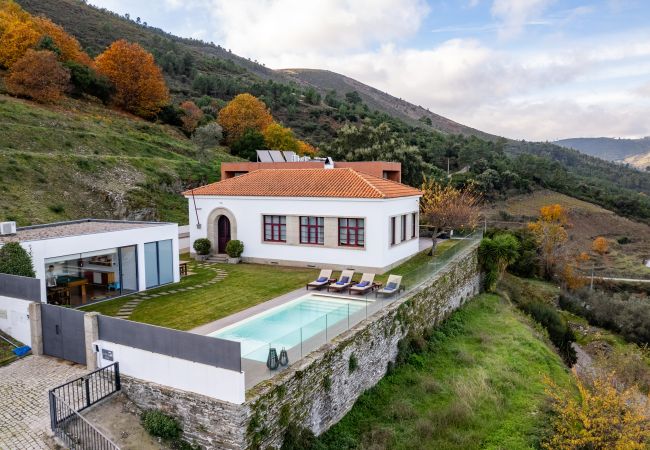 Villa à Sabrosa - Lugar das letras - École Historique avec Vue sur le Douro Villa à Sabrosa - Lugar das letras - École Historique avec Vue sur le Douro