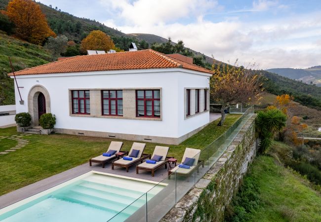 Villa à Sabrosa - Lugar das letras - École Historique avec Vue sur le Douro Villa à Sabrosa - Lugar das letras - École Historique avec Vue sur le Douro
