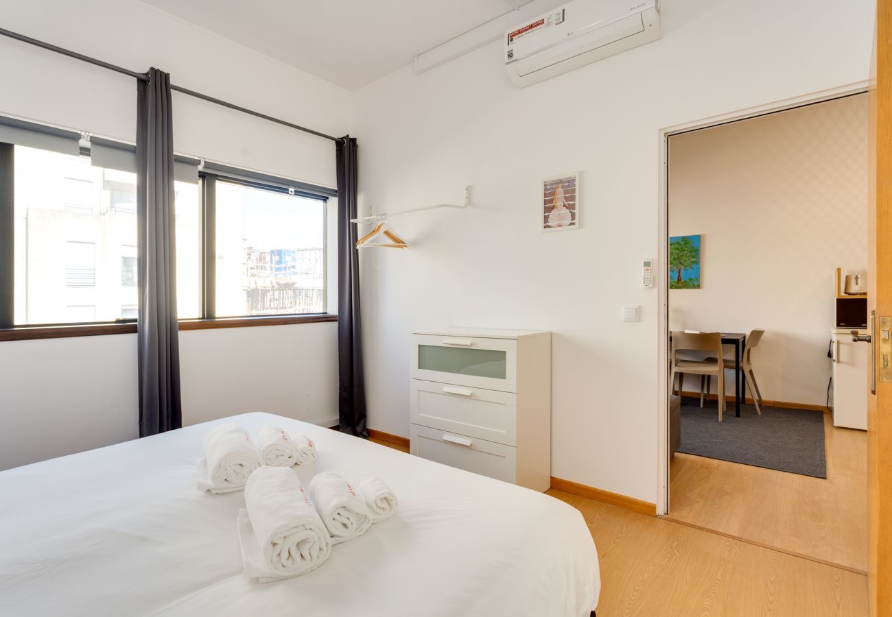 Appartamento a Porto - Appartamento nel Business Center di Porto (Digital Nomads Friendly) - by Hopstays