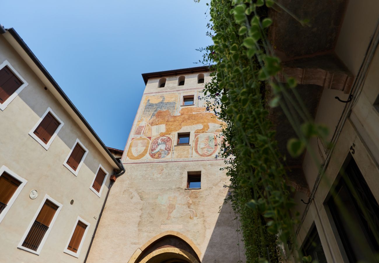 Appartamento a Bassano del Grappa - Appartamento tra le antiche mura in centro città