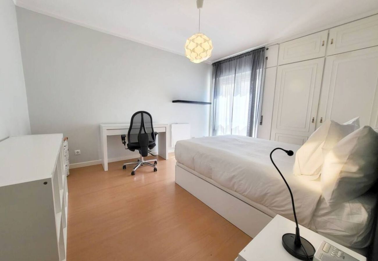 Appartamento a Lisboa - Appartamento per famiglie 115m2 2Br/2BA Metro Telheiras