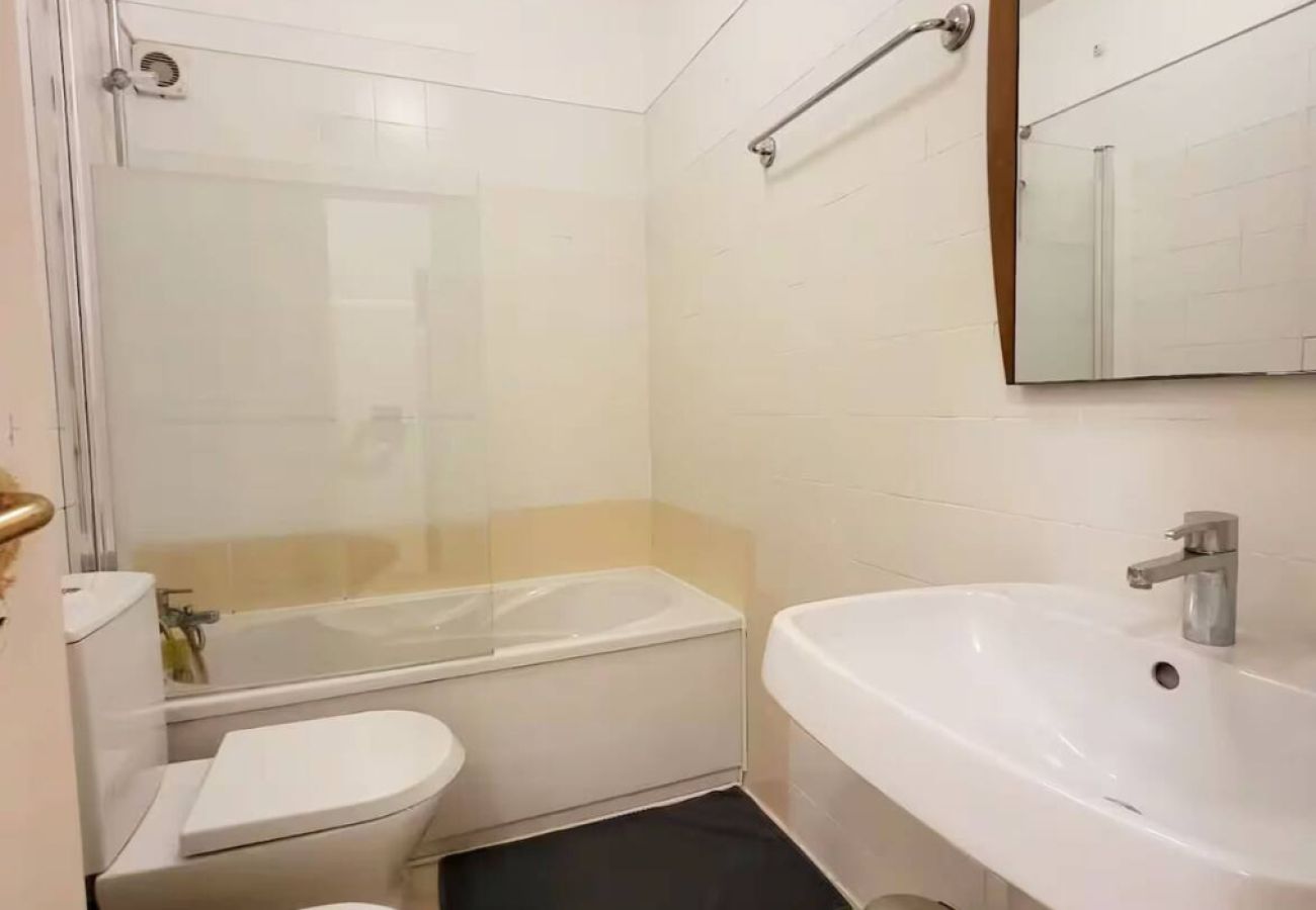 Appartamento a Lisboa - Appartamento per famiglie 115m2 2Br/2BA Metro Telheiras