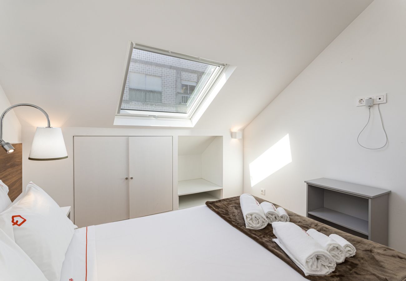 Apartamento em Porto -  Apartamento com terraço perto de Estação Trindade