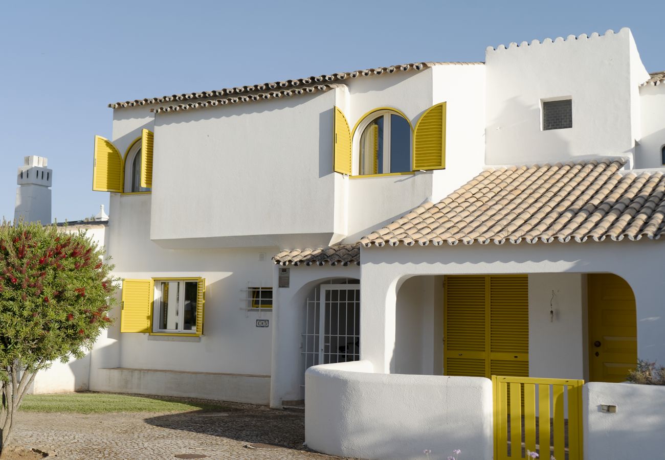 Casa em Vilamoura - Casa de férias com piscina em Vilamoura Aldeia do Golfe - by Hopstays