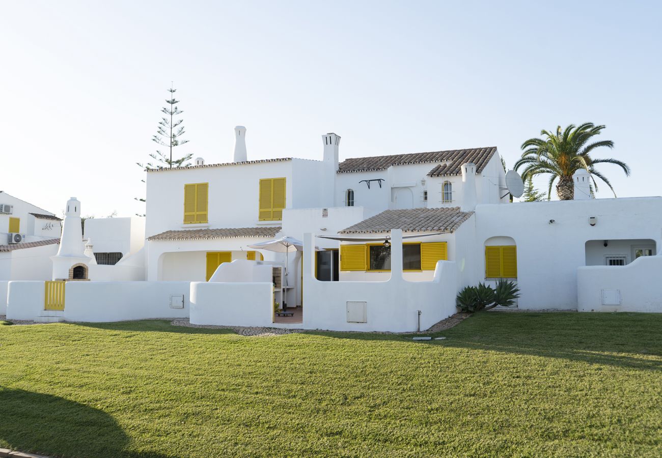 Casa em Vilamoura - Casa de férias com piscina em Vilamoura Aldeia do Golfe - by Hopstays
