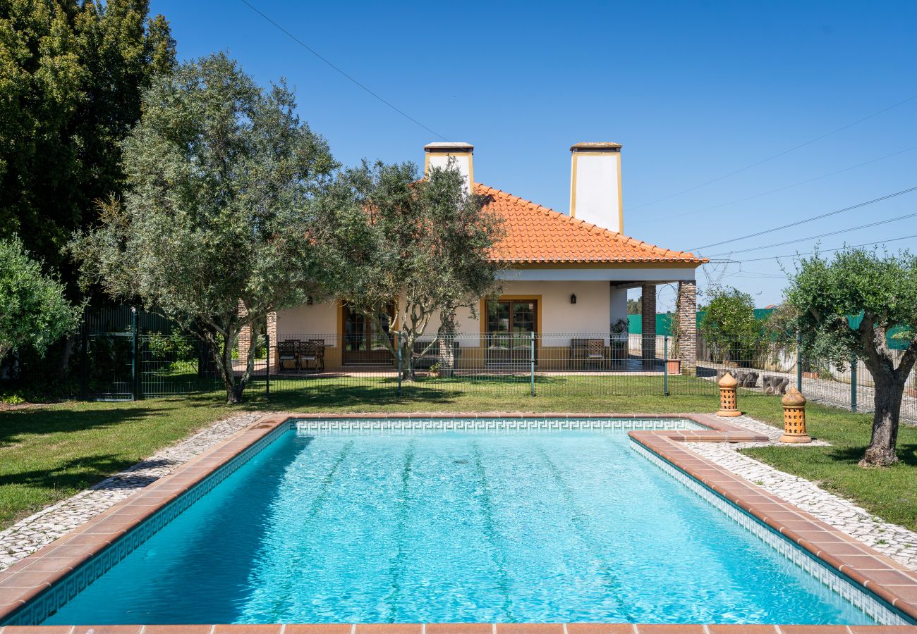 Casa em Palmela - Moradia com Piscina e 4 Quartos em Palmela 🇵🇹