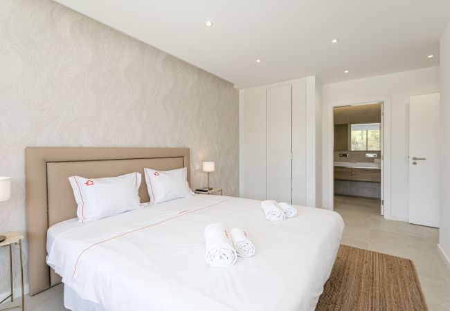 Apartamento em Albufeira - Fantástico Apartamento em Salgados | Piscinas | 300m da praia ⛱️