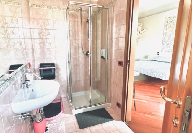 Casa em Romano d´Ezzelino - Wow House - Moradia com piscina e jardim Casa em Romano d´Ezzelino - Wow House - Moradia com piscina e jardim