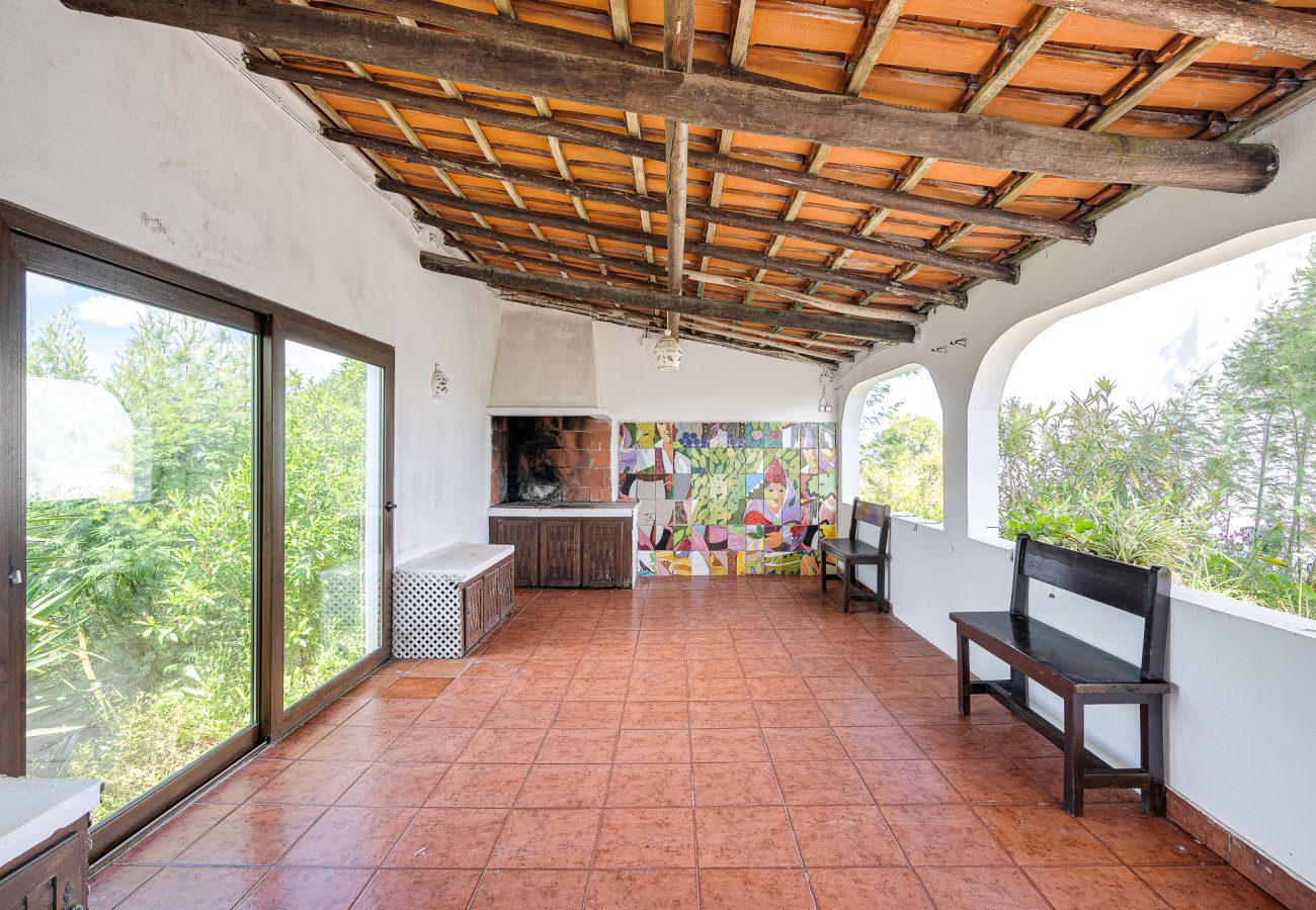 Chalet em Mafra - Ericeira Windmill por Hopstays | Wild Refuge