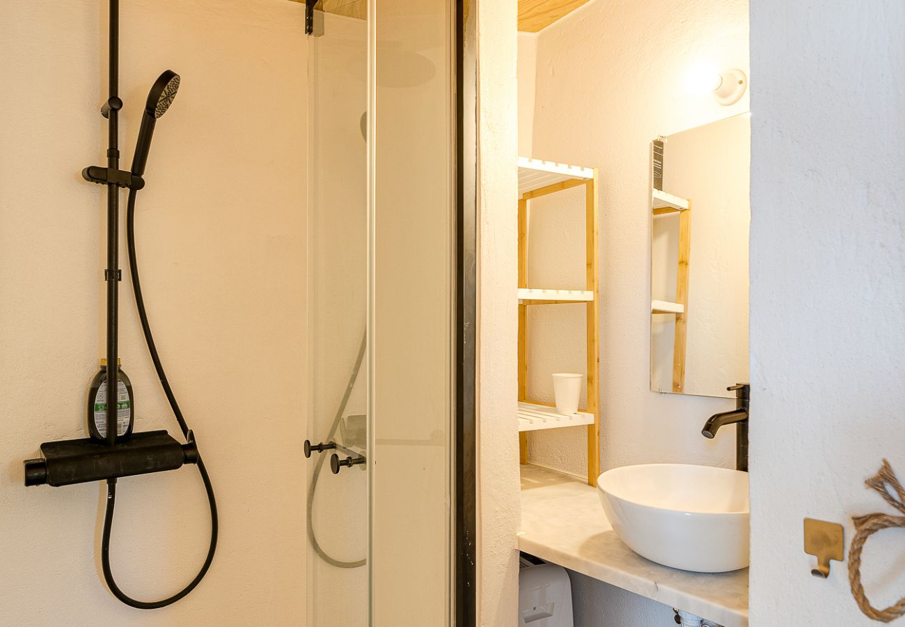 Chalet em Mafra - Ericeira Windmill por Hopstays | Wild Refuge