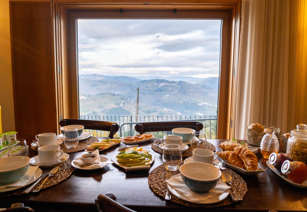 Villa em Gouvães do Douro - Hopstays - Casa de Gouvães Turismo Rural Douro