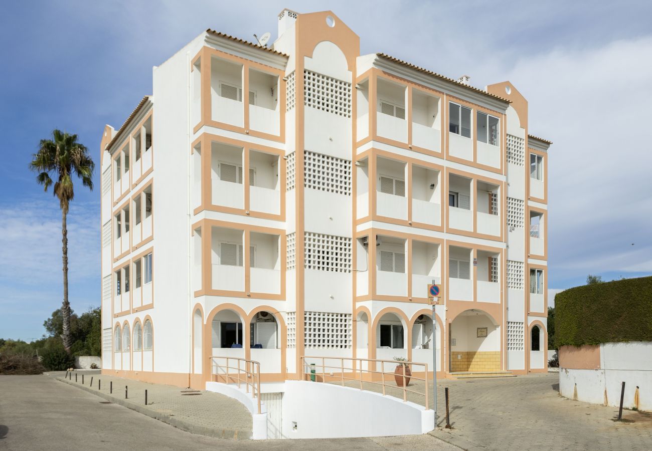 Apartamento em Portimão - Portimão Areias do Vau - by Hopstays