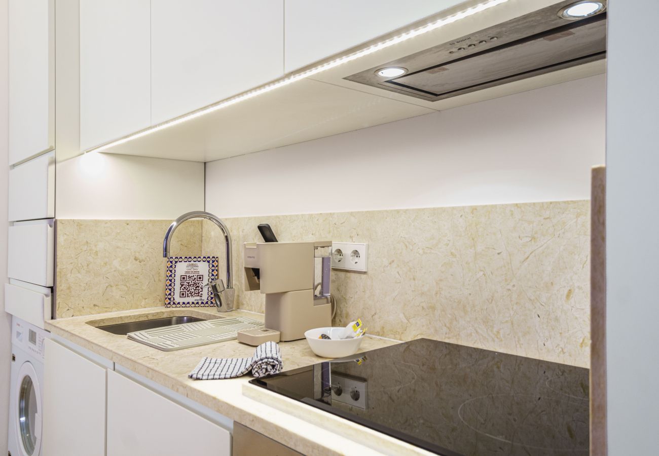 Apartamento em Lisboa - Casa do Beco: Coração de Arroios & Vista Caste