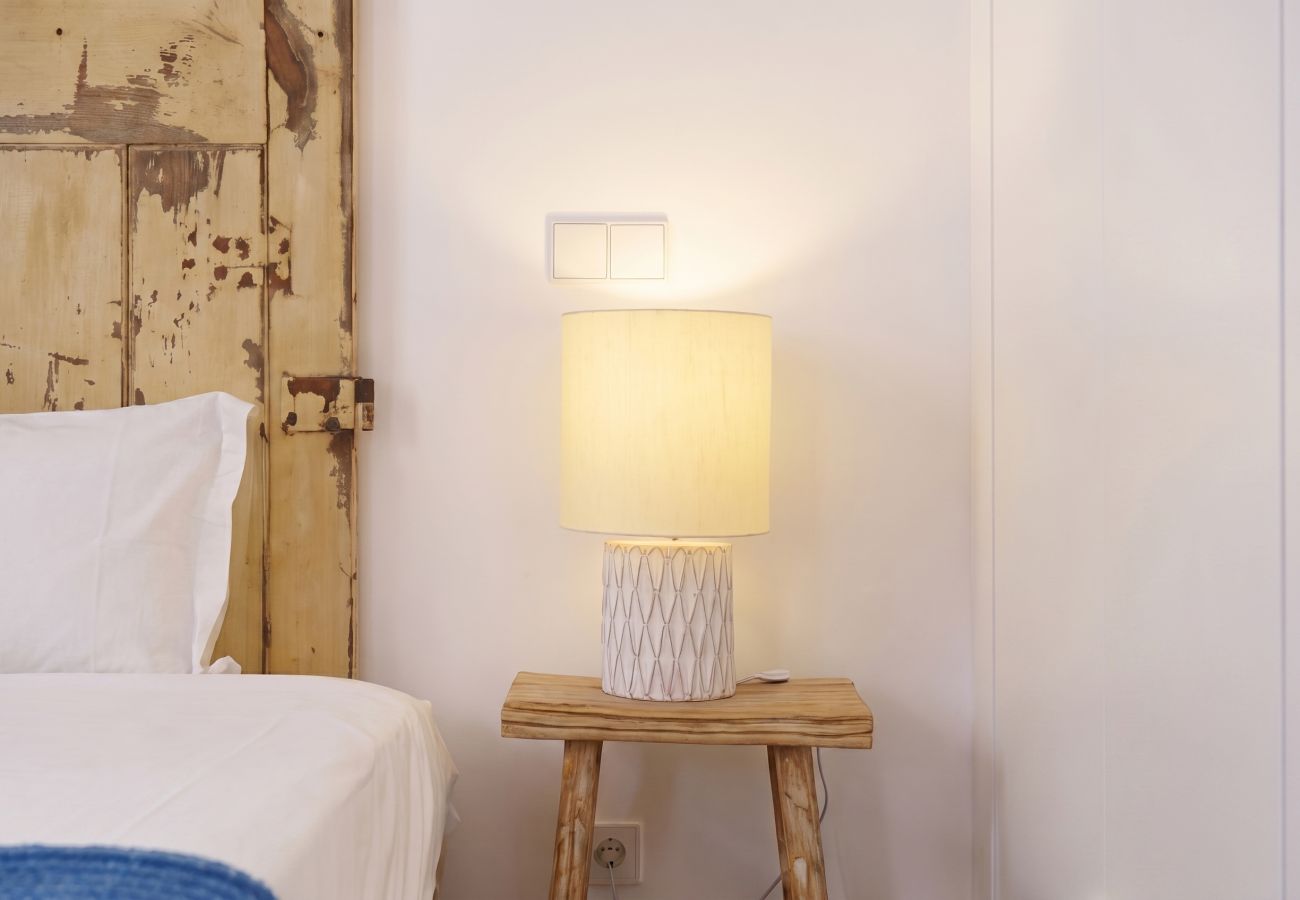 Apartamento em Lisboa - Casa do Castelo: Uma Joia no 1º Andar no Centro de Arroios